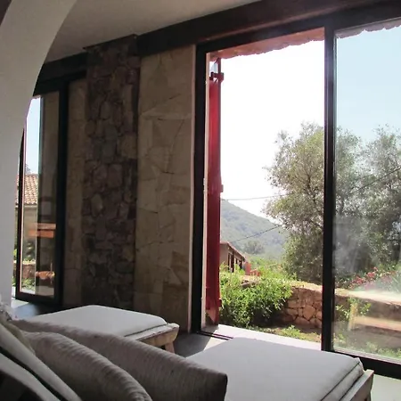 In With House Sea View דירה