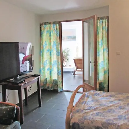 In With House Sea View *