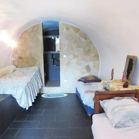 Διαμέρισμα In With House Sea View Partinello